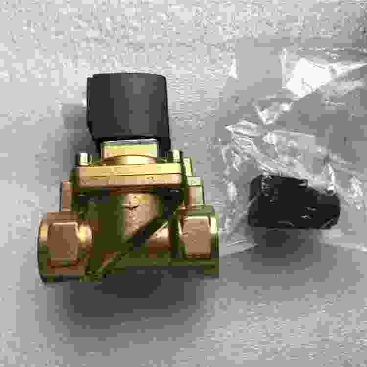 1089038035 Solenoïde AC24V 50Hz 16bar pour le compresseur ATLAS Copco